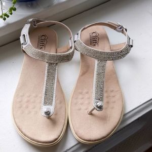 NWOT Cliffs by White Mountain sparkly sandals